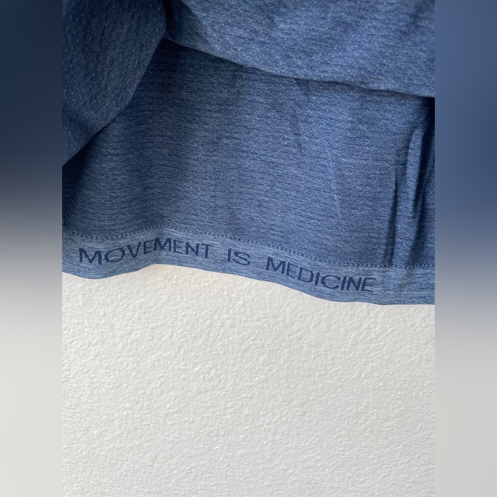 Lululemon Mens Polo Shirt Heathered Blue Short Sleeve Golf Performance Size M - Picture 2 of 5